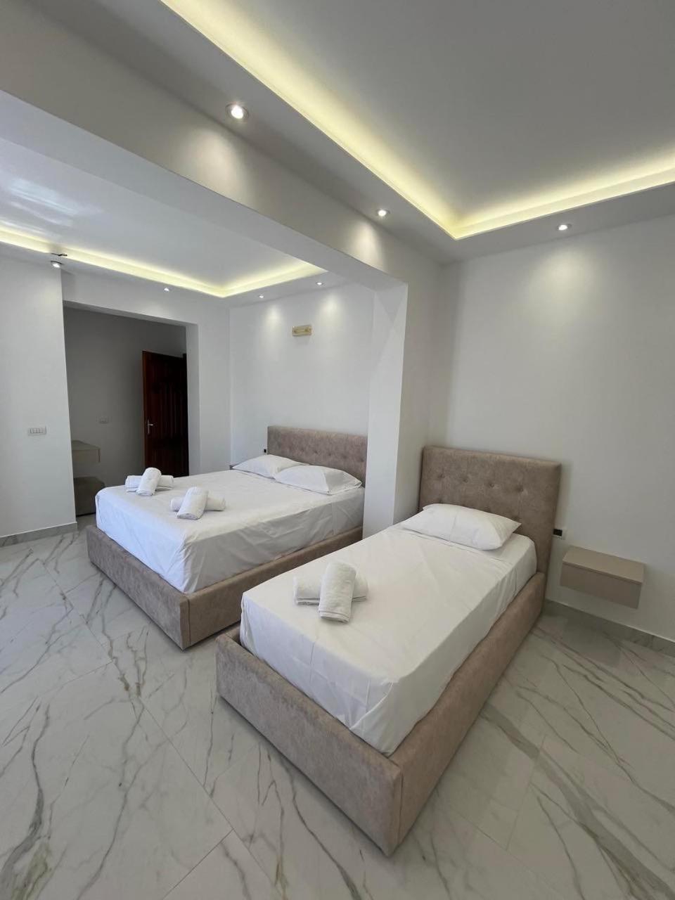 Harmony Apartments Dhërmi Buitenkant foto