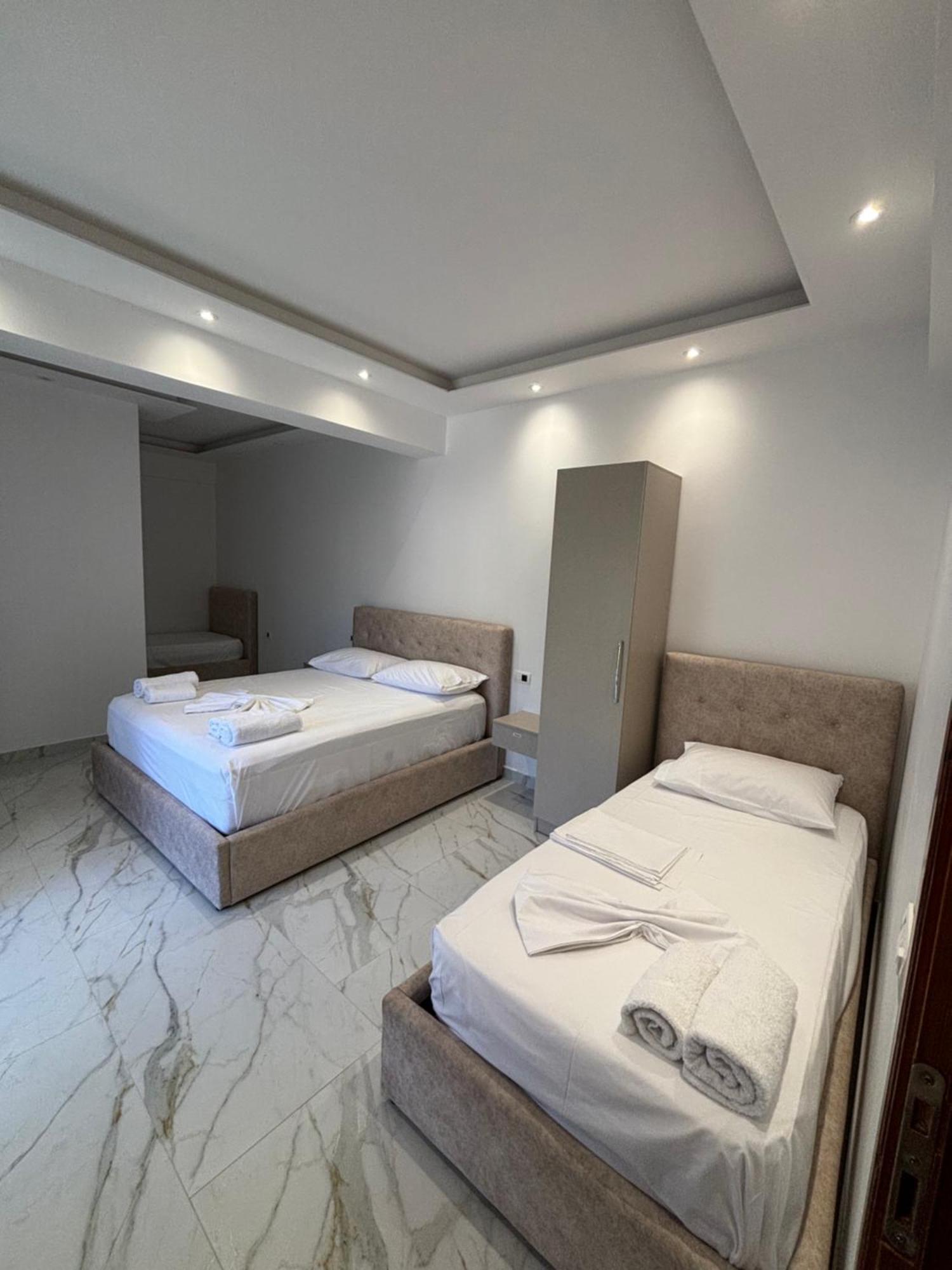 Harmony Apartments Dhërmi Buitenkant foto
