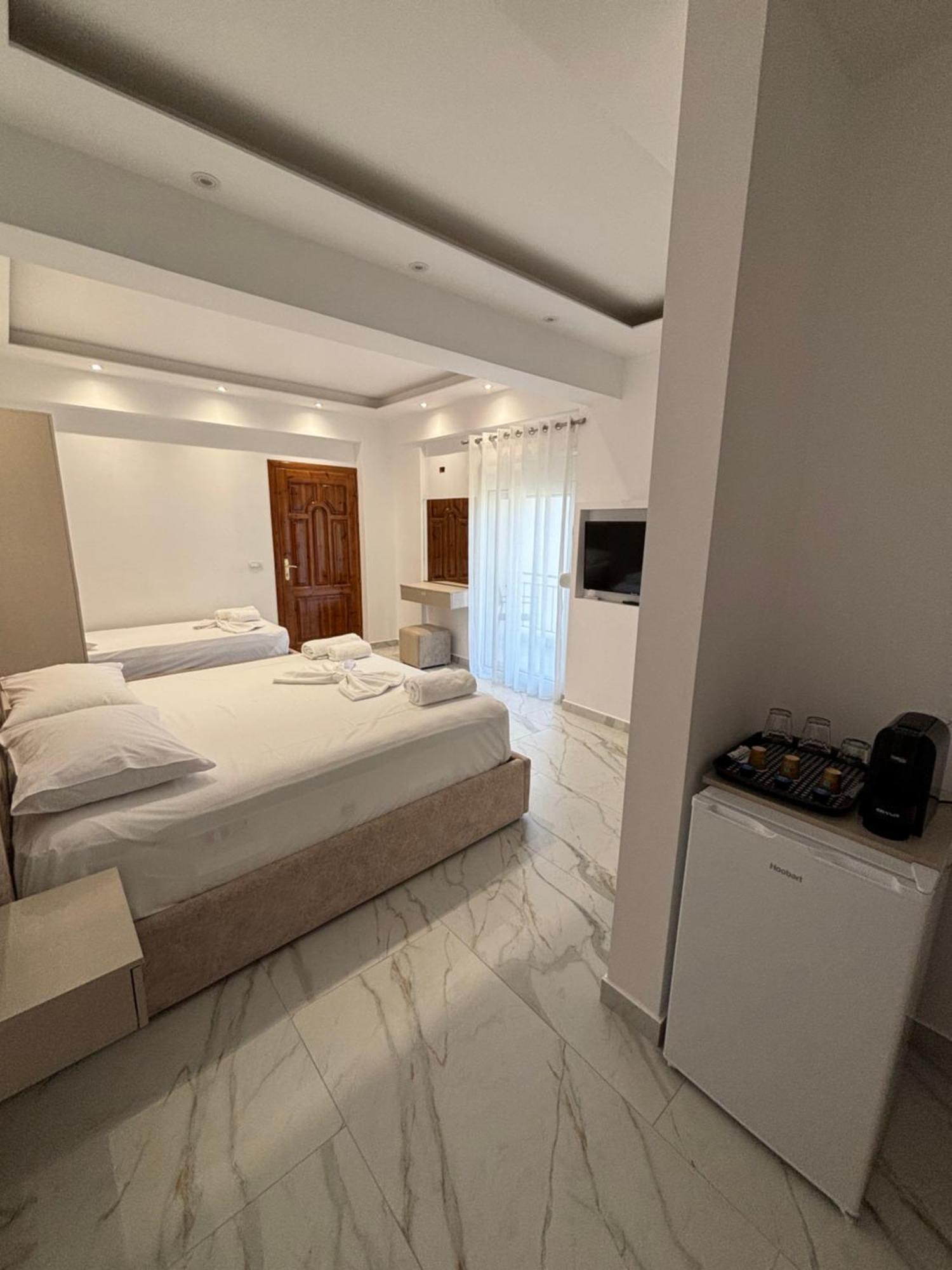Harmony Apartments Dhërmi Buitenkant foto